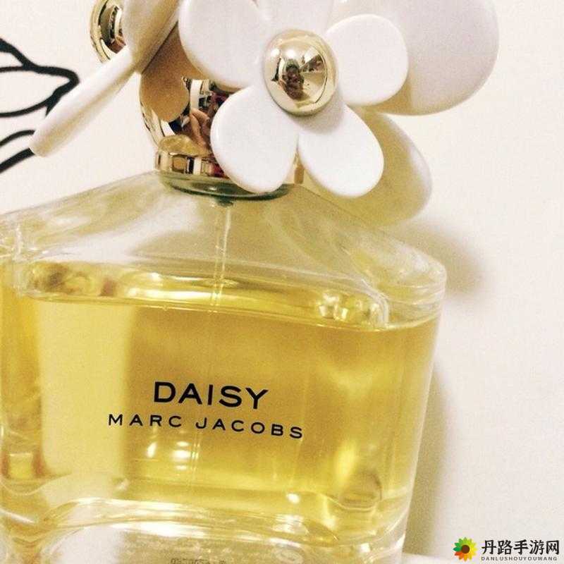 MARC JACOBS 小雏菊经典香水